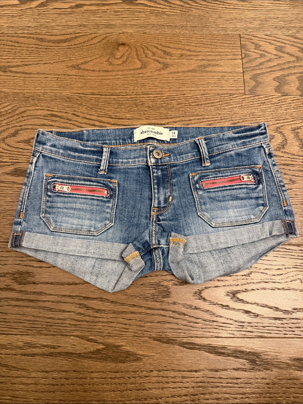 EUC Abercrombie & Fitch Denim Cuffed Short Shorts with Pink Zip Accents